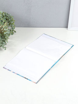 Фотоальбом на 80 фото 10х15 см "Мальчик в клетчатой рубашке с мишкой" в коробке 5х19х22,8 см   10962