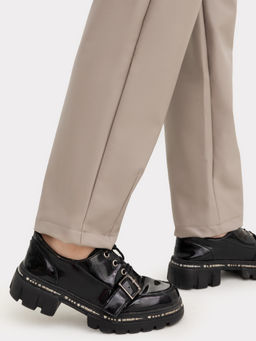 Брюки для девочек в сером цвете из экокожи - Mark formelle фото 8