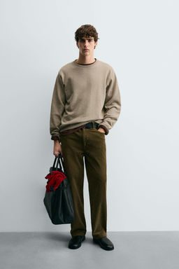 TEXTURED CREWNECK SWEATSHIRT