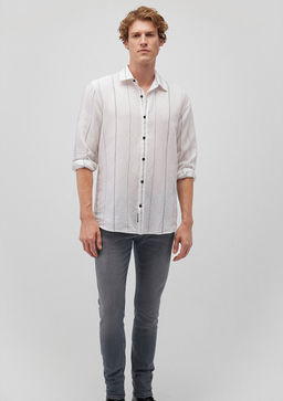 Cizgili Beyaz Gomlek