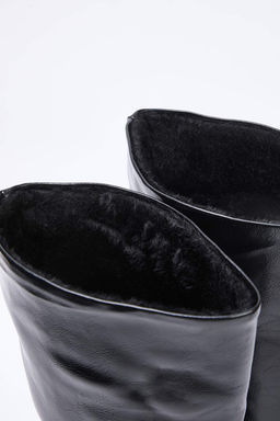 Siyah Premium Kare Burun Kad?n 5,5 cm Blok Topuklu Cizme TAKAW26CZ00042