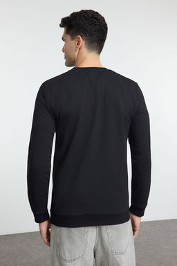 Siyah Regular/Normal Kesim Bisiklet Yaka Tilki Patch Detayl? Sweatshirt TMNAW25SW00160