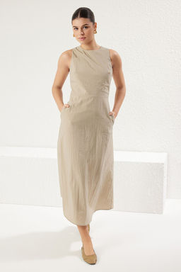 Koyu Bej A Kesim S?rt Detayl? Midi Dokuma Elbise TWOSS25EL00398