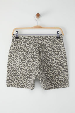 TRENDYOLMILLA Cok Renkli Leopar Desenli Yuksek Bel Denim Sort TWOSS25SR00071 фото 6