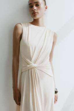 Vestido asim?trico con detalle girado - H&m фото 6