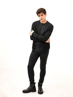 Standart Kal?p V Yaka Erkek Triko H?rka