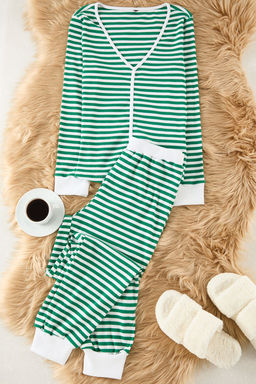 Trendyolmilla Siyah-Beyaz Cizgili Manset ve Biye Detayl? Tshirt-Jogger Orme Pijama Tak?m? THMAW24PT00141