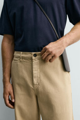 PANTAL?N CHINO STRAIGHT FIT / Tostado
