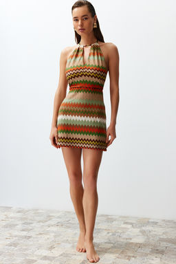 TRENDYOLMILLA Geometrik Desenli Mini Orme Cut Out/Pencere Plaj Elbisesi TBESS24EL00000