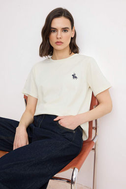 Ekru Oversize/Genis Kal?p Nak?sl? K?sa Kollu %100 Pamuk Orme T-Shirt TWOSS26TS00218