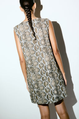 Vestido recto con escote en V - H&m фото 6