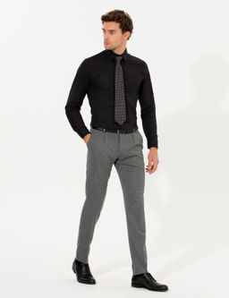 Черная базовая рубашка приталенного кроя с длинным рукавом - Cacharel фото 4