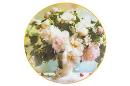 Тарелка декор. 20*20*2 см "Букет пионов" круг + крючок + подставка