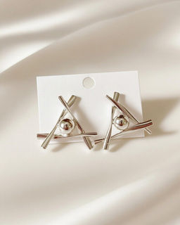 Стильные серьги