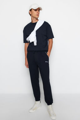 Lacivert Regular Fit Bask?l? Biyeli Lastik Paca Esofman Alt? TMNSS22EA0121