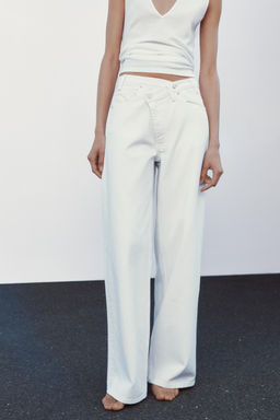 HIGH-WAIST TRF WIDE-LEG CROSSOVER WAIST JEANS - Zara фото 14