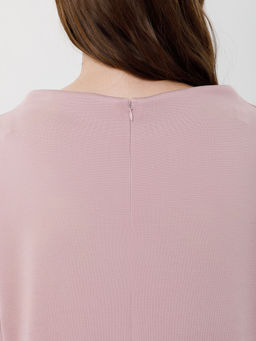 Платье с цельнокроеным рукавом