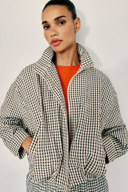 CHAQUETA BOMBER CUADROS / Negro / Crudo - Zara фото 5