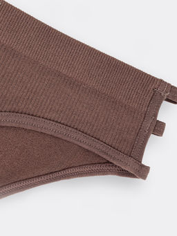 Цена за 2 штуки! Трусы женские слип-бикини в бежевом цвете тауп 412718 - Mark formelle фото 8