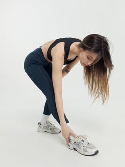 Брюки (легинсы) женские в темно-зеленом цвете т.зеленый 342303 - Mark formelle фото 10