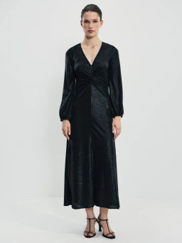 Платье из блестящей ткани с разрезом / Zarina