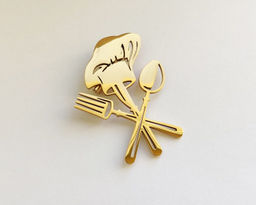 Брошь из стали