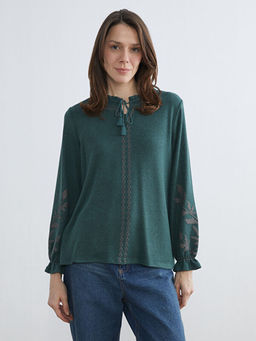 F?rf?rl? Ba?lamal? Yaka Desenli Bluz