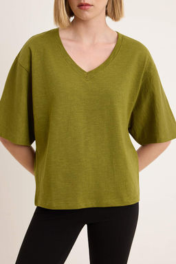 Yesil Oversize V Yaka Dusuk Kol Triko Gorunumlu Orme T-shirt TWOSS26TS00279 - Trendyolmilla фото 3