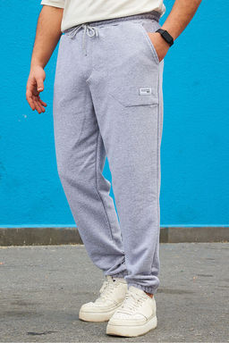 TRENDYOL MAN Ekru Regular Fit Etiket Aplikeli Cepleri Dikisli Esofman Alt? TMNSS23EA00010 - Trendyolmilla фото 2