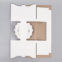 Цена за 5 шт. Коробка под торт 2 окна, с ручками, белая, 23×23×14 см