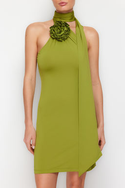 TRENDYOLMILLA Yag Yesil Vucuda Oturan Gul Detayl? Orme K?sa S?k Abiye Elbise TPRSS24EL00095  фото 5