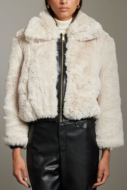 TRENDYOLMILLA Ekru Oversize Suni Deri Detayl? Kurk Bomber Mont TWOAW25MO00152 фото 3