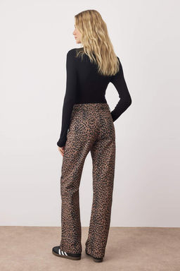Cok Renkli Leopar Desenli Yuksek Bel Wide Leg Jeans TWOAW26JE00105 - Trendyolmilla фото 4
