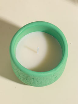 Свеча в вулканическом подсвечнике "Изгиб" мятная 8,3х8,5х7 см