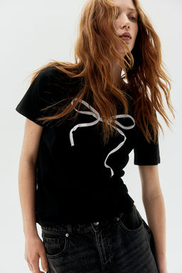 Camiseta con motivo decorativo