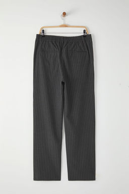 Antrasit Cizgili Pileli Klasik Baggy Fit Kumas Pantolon TMNSS24PL00024