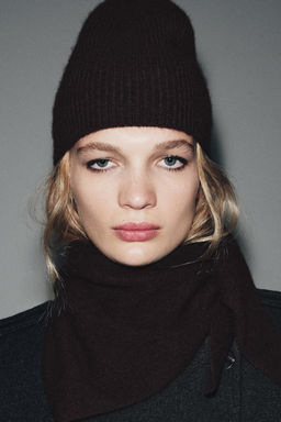 BEANIE RIB LANA Y CASHMERE / Marr?n