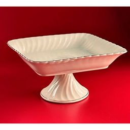 Квадратная фруктовница 25,5см на ножке ЖОЗЕ в под.уп. Фарфор арт.305-133 /LENARDI/