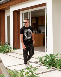 Эксклюзивная авторская футболка  из хлопка FM007 - Sahar art lab фото 9