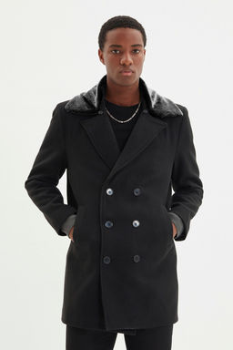 TRENDYOL MAN Siyah Regular Fit Kurk Yakal? K?sl?k Kase Kaban TMNAW21KB0063
