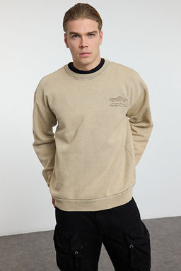 Bej Oversize/Geni_ Kesim Eskitme/Soluk Efektli Nak__l_ Sweatshirt TMNAW25SW00170