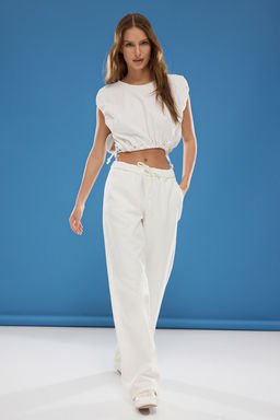 Beyaz Beli Lastikli Normal Bel Wide Leg Jeans TWOSS25JE00050