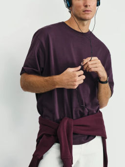 Базовая футболка relax fit / Zarina