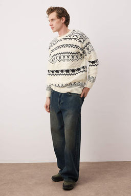 Ekru Regular Bisiklet Yaka Y?lbas? Kazak TMNAW26KZ00004 - Trendyolmilla фото 3