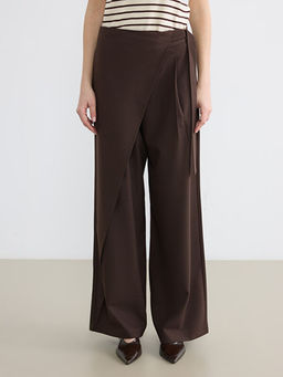 Beli Kemerli Geni? Pa?a Kad?n Pantolon