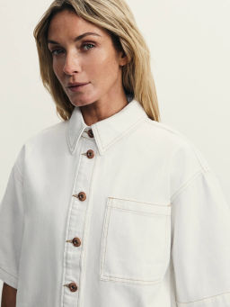 Джинсовая рубашка с коротким рукавом / Zarina фото 7