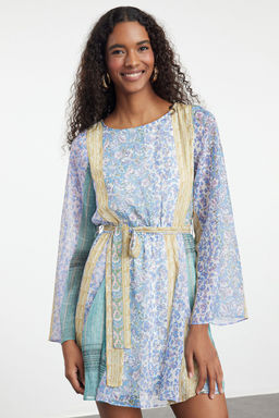 TRENDYOLMILLA Cok Renkli Cicek Desenli Etegi Belden Ac?lan Mini Astarl? Dokuma Sifon Elbise TWOAW25EL00178  фото 7