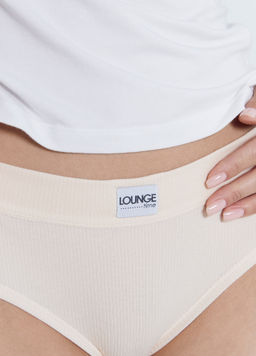 Цена за 2 штуки! Трусы женские слипы в бежевом цвете