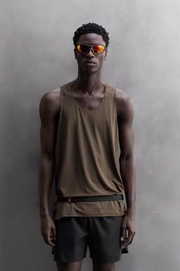 LIGHTWEIGHT RUNNING TANK TOP - Zara фото 9