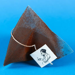 Цена за 2 шт. Кофе молотый 100% арабика Горячих сплетен в пирамидке в конверте, 1 шт. х 8 г. - Фабрика счастья фото 2